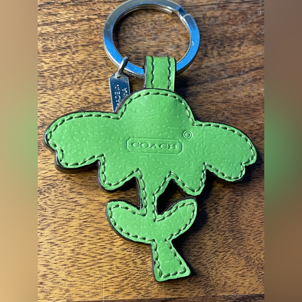 COACH White Leather Daisy Bag Charm - Picture 4 of 4